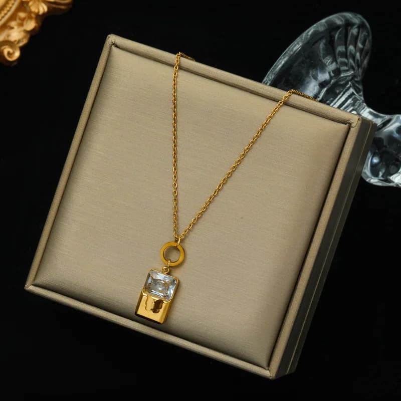 Zlatna debela lančana choker ogrlica